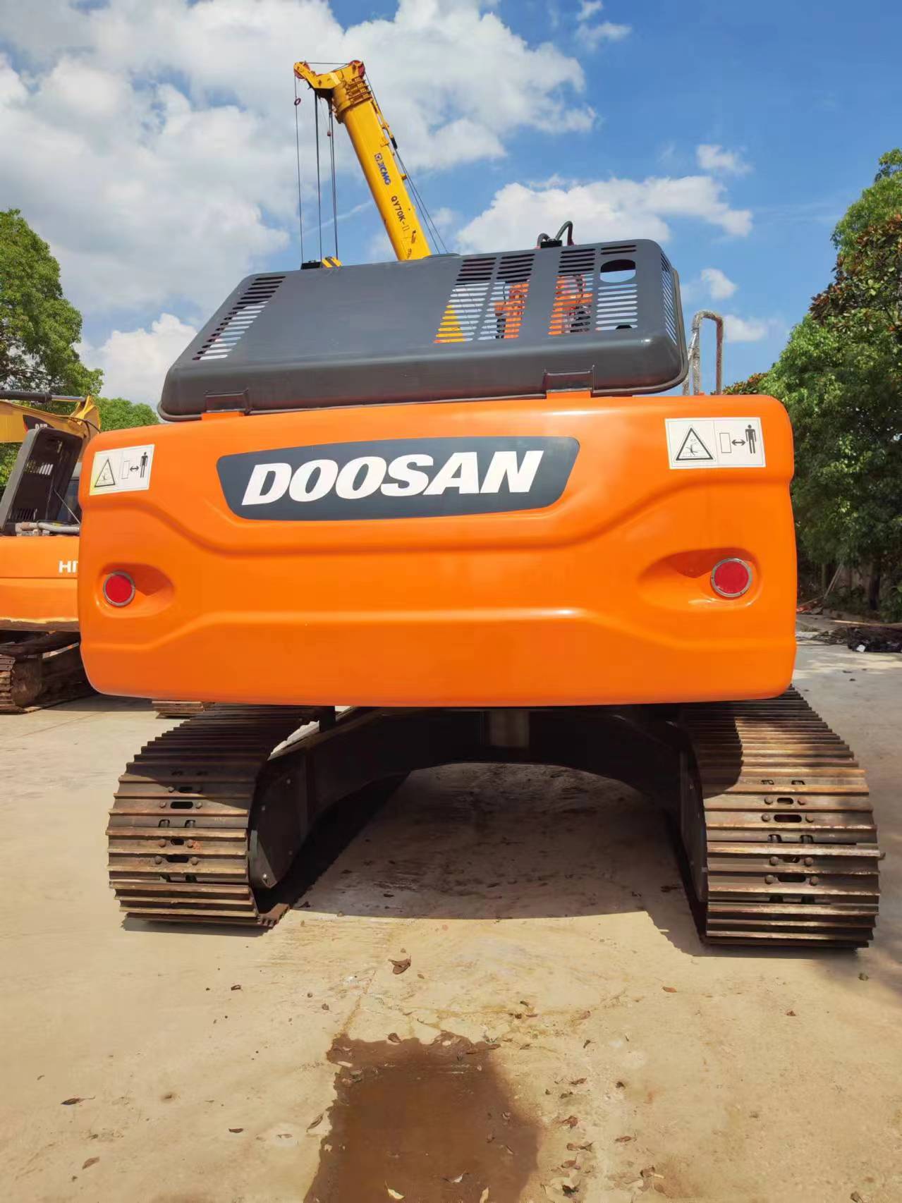 Kāpurķēžu ekskavators DOOSAN DX225: foto 4