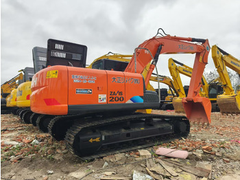 Kāpurķēžu ekskavators HITACHI ZX200