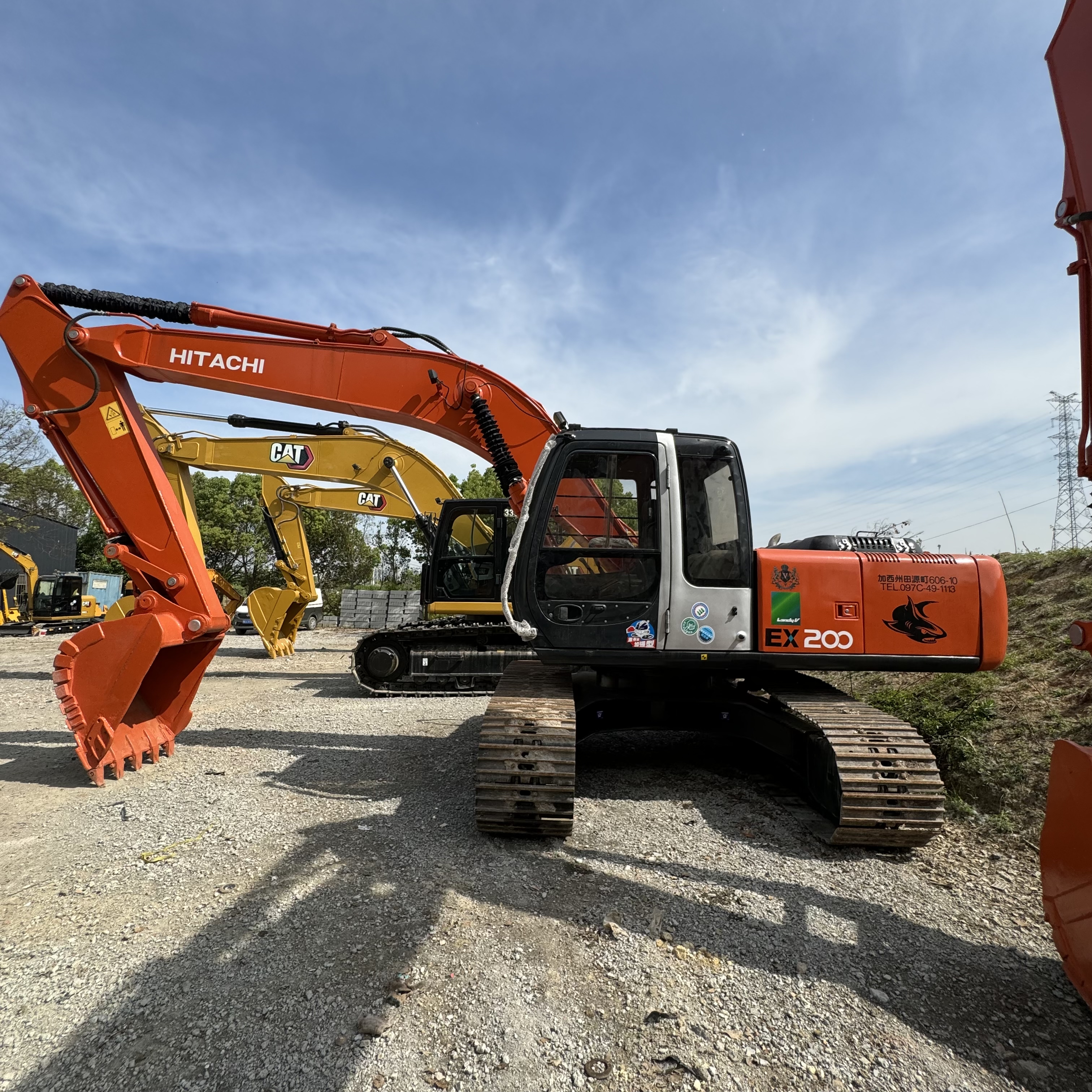 Kāpurķēžu ekskavators HITACHI ZX200