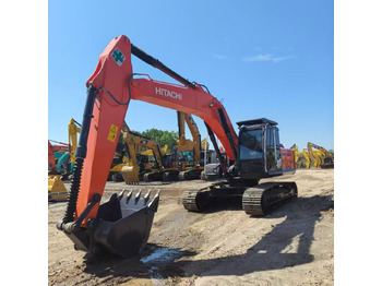 Kāpurķēžu ekskavators HITACHI ZX240