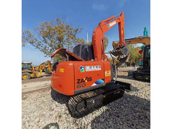 Mini-ekskavators HITACHI ZX60