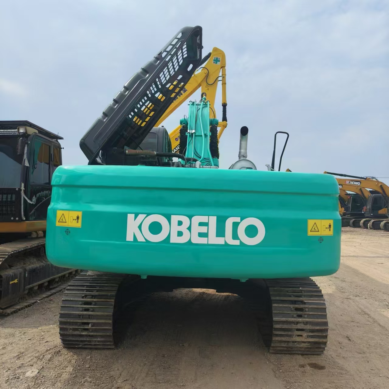 Kāpurķēžu ekskavators KOBELCO SK260: foto 2