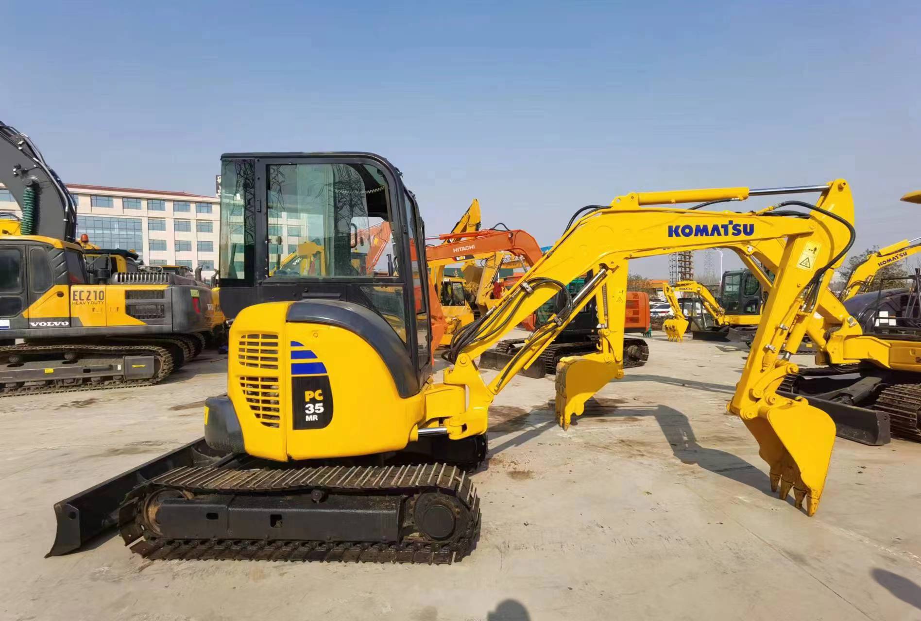 KOMATSU PC35 līzingu KOMATSU PC35: foto 1