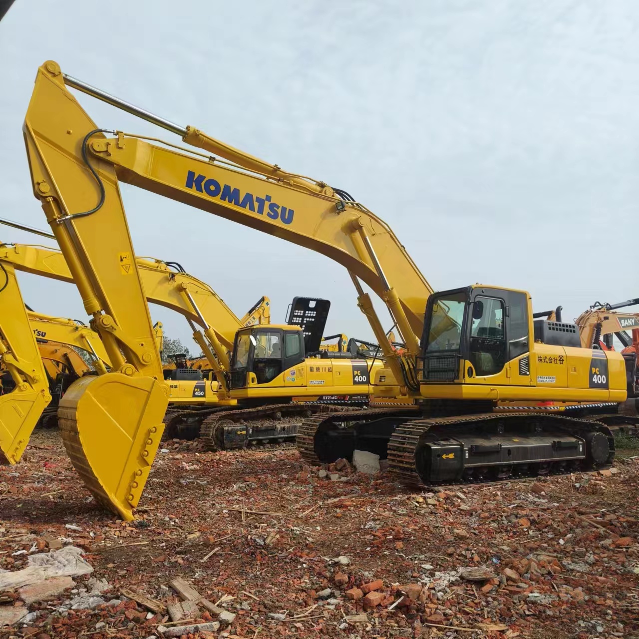 Kāpurķēžu ekskavators KOMATSU PC400