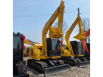 Kāpurķēžu ekskavators KOMATSU PC70