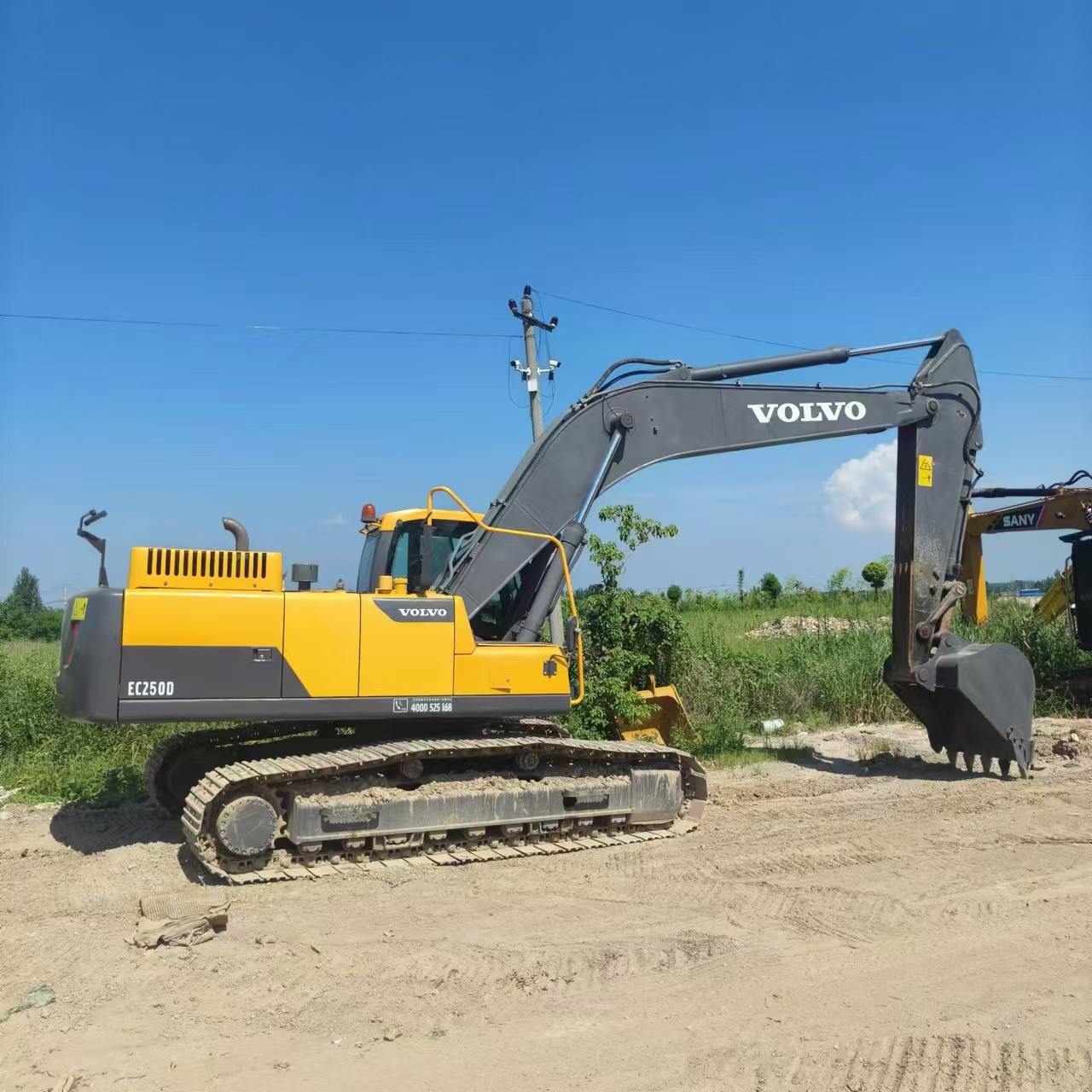 Kāpurķēžu ekskavators VOLVO EC250