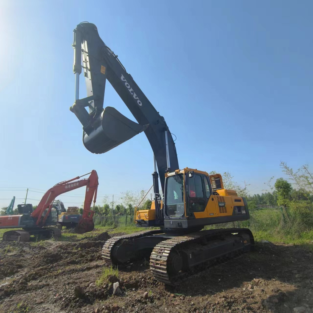 Kāpurķēžu ekskavators VOLVO EC460: foto 3