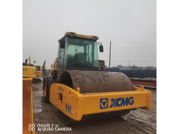 Ceļu veltnis XCMG XS263J