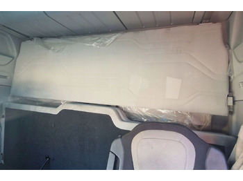 Kabīne un interjers FORD