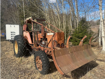 Traktors BELARUS