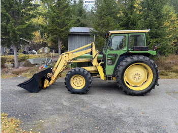 Traktors JOHN DEERE 2030
