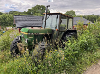 Traktors JOHN DEERE 2040