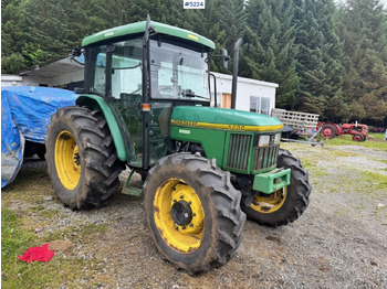 Traktors JOHN DEERE