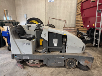 2012 Nilfisk CR 1200 broom and sweeper līzingu 2012 Nilfisk CR 1200 broom and sweeper: foto 3