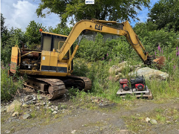 Ekskavators CATERPILLAR E70B