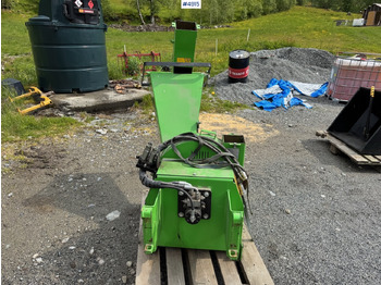 Meža tehnika 2014 Farmi forest 100 wood chipper: foto 2 Meža tehnika 2014 Farmi forest 100 wood chipper: foto 2