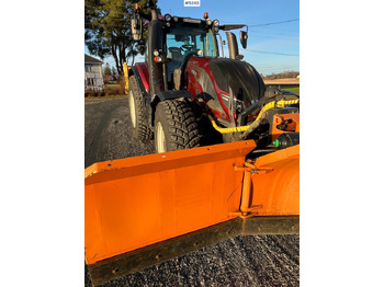 Traktors Valtra T 174 E Twintrac Tractor: foto 4 Traktors Valtra T 174 E Twintrac Tractor: foto 4