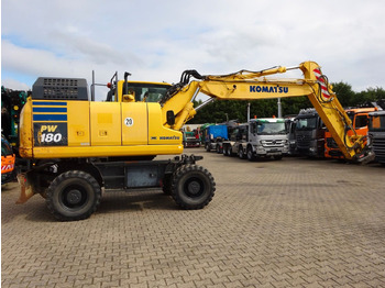 Riteņu ekskavators KOMATSU PW180