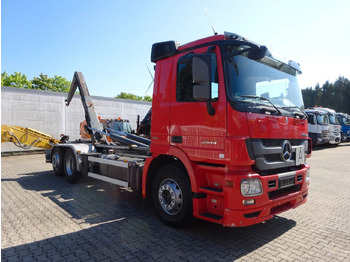 Pacēlājs ar āķi MERCEDES-BENZ Actros 2544