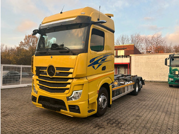 Pacēlājs ar āķi MERCEDES-BENZ Actros 2545