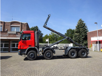 Pacēlājs ar āķi MERCEDES-BENZ Actros