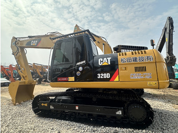 Kāpurķēžu ekskavators CATERPILLAR 320D2