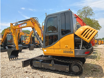 Mini-ekskavators XCMG XE60DA