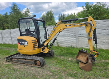 Mini-ekskavators CATERPILLAR