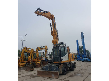 Atkritumu iekrāvējs LIEBHERR LH 22 M