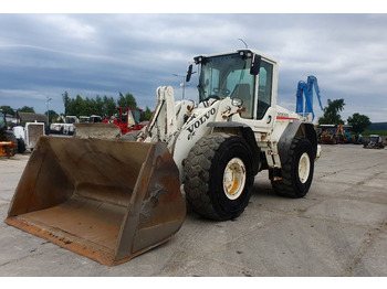 Riteņu iekrāvējs VOLVO L110F