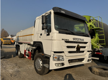 Autocisterna SINOTRUK HOWO
