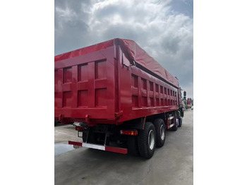 Kravas automašīna pašizgāzējs SINOTRUCK HOWO: foto 4