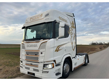 Vilcējs SCANIA R 500