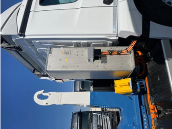 Pacēlājs ar āķi Mercedes-Benz eActros 300 L: foto 5