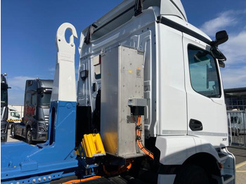 Pacēlājs ar āķi MERCEDES-BENZ Actros