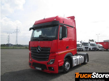 Vilcējs MERCEDES-BENZ Actros 1845