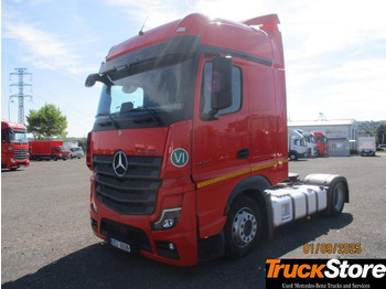 Vilcējs MERCEDES-BENZ Actros 1845