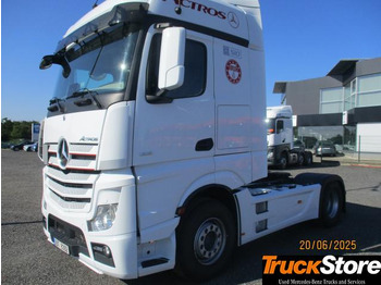 Vilcējs MERCEDES-BENZ Actros 1851
