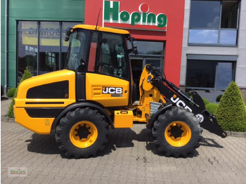 Riteņu iekrāvējs JCB 407