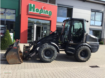Riteņu iekrāvējs JCB 409: foto 2