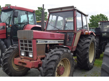 Traktors CASE IH