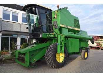 Labības kombains JOHN DEERE