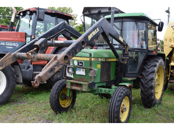 Traktors JOHN DEERE 1640