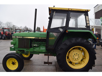 Traktors JOHN DEERE 1640