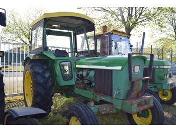 Traktors JOHN DEERE 2130