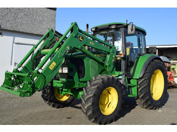 Traktors JOHN DEERE 6220