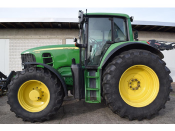 Traktors JOHN DEERE 7530