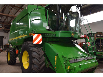 Labības kombains JOHN DEERE 9640WTS