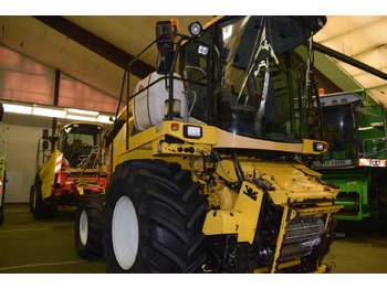 Lopbarības kombains NEW HOLLAND