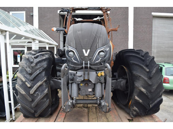Traktors VALTRA T234